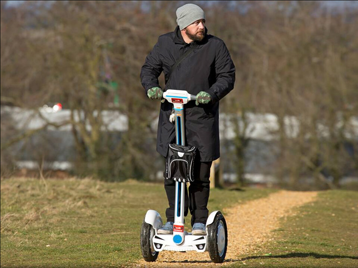 Airwheel Intelligent Scooter Low-carbon Starts from Transportation 